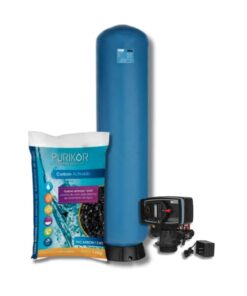 Filtro de carbon activado Purikor con valvula automatica por tiempo PKVF26T y tanque PKT de 9" x 48" con capacidad de 1 ft3
