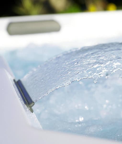 Spa para exterior Hot Spot modelo Relay con capacidad de 6 personas y gabinete color Almond - Imagen 6
