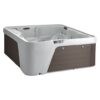 Spa para exterior Freeflow Excursion Premiere con capacidad de 5 personas y gabinete color blanco / cafe