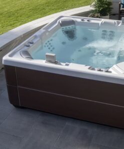 Spa para exterior Highlife modelo Grandee con capacidad de 7 personas y gabinete color Brushed Nickel - Imagen 9