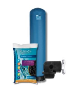 Filtro de carbon activado Purikor con valvula manual PKVMF-3/4-2H y tanque PKT de 10" x 54" con capacidad de 1.5 ft3